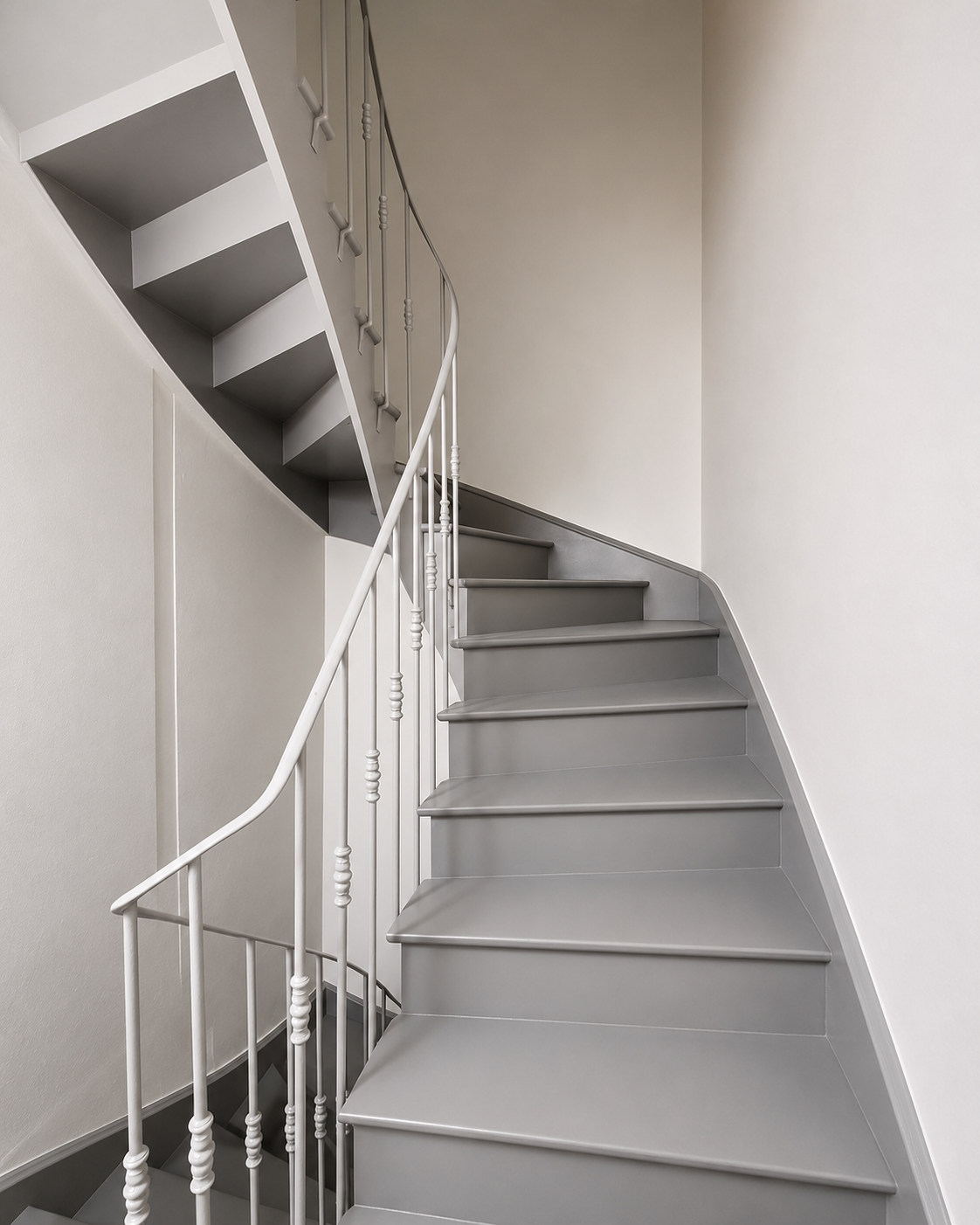 Cage d'escalier de copropriété nettoyée par MGI Nettoyage